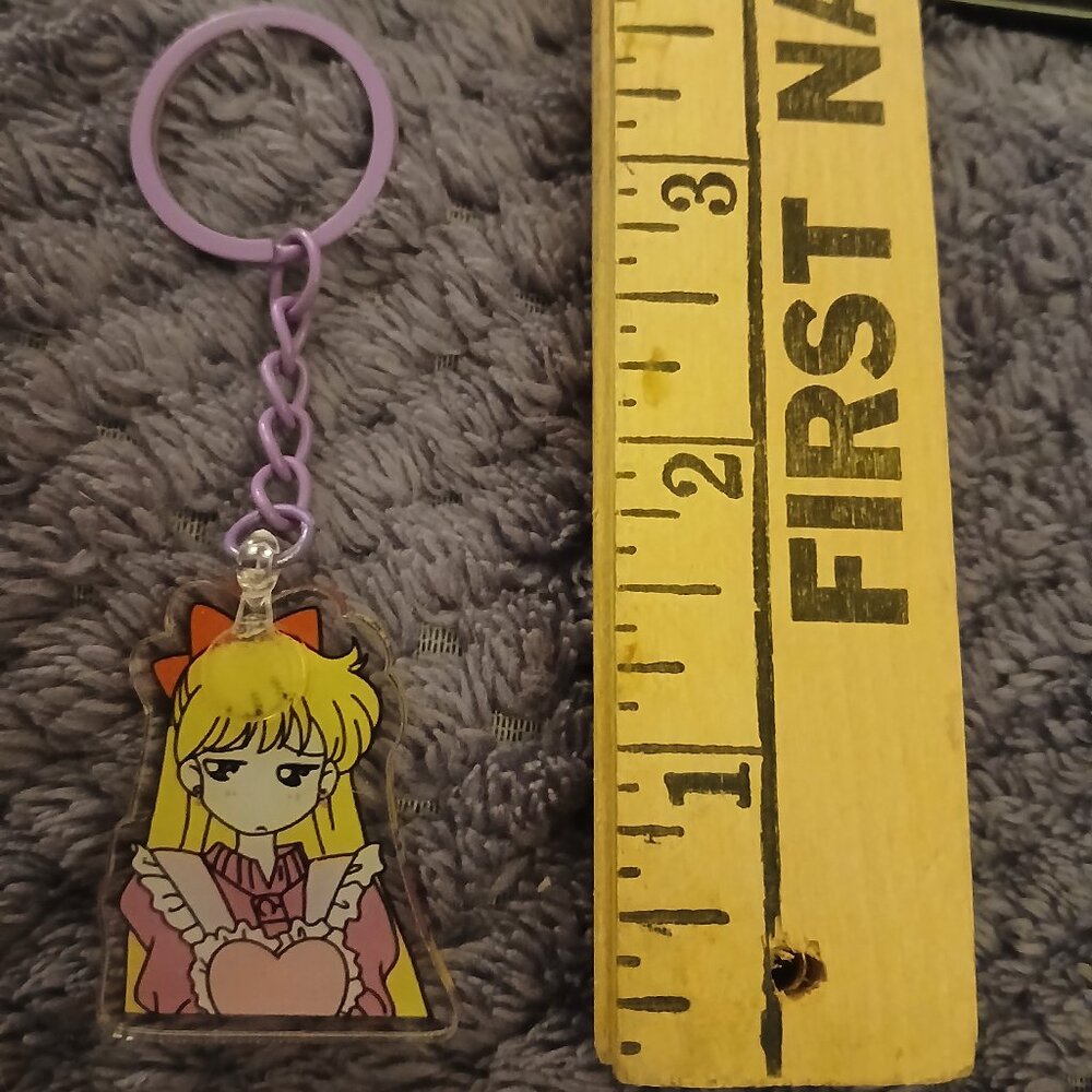 NWOT SailorMoon Sailor Venus Kawaii Anime Cartoon Character Acrylic Keychain #27 - Picture 3 of 5